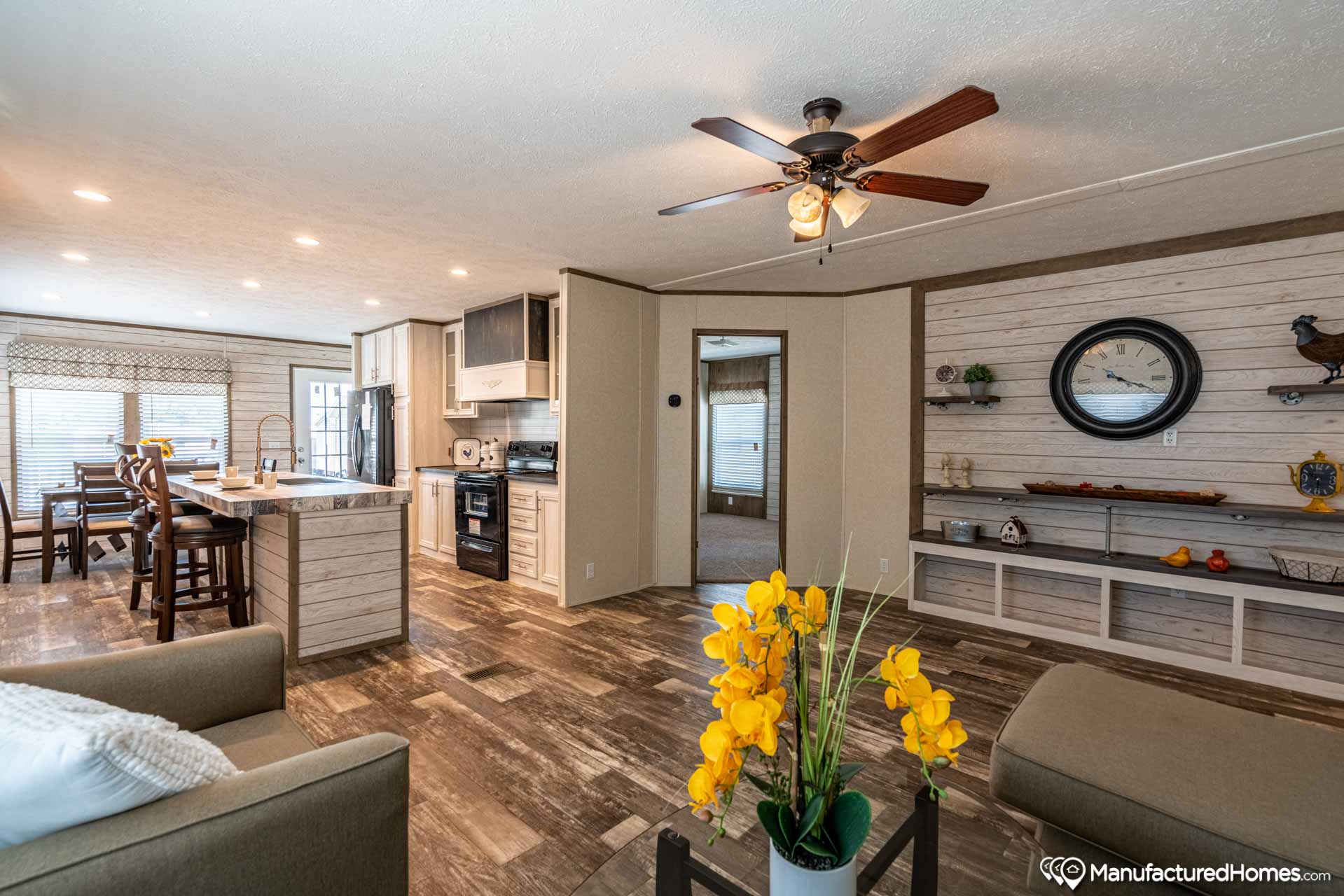 Dick Moore Housing in Millington, TN Manufactured Home Dealer